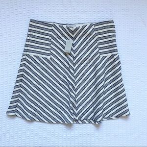 LOFT black and cream chevron stripe skirt size MP NWT